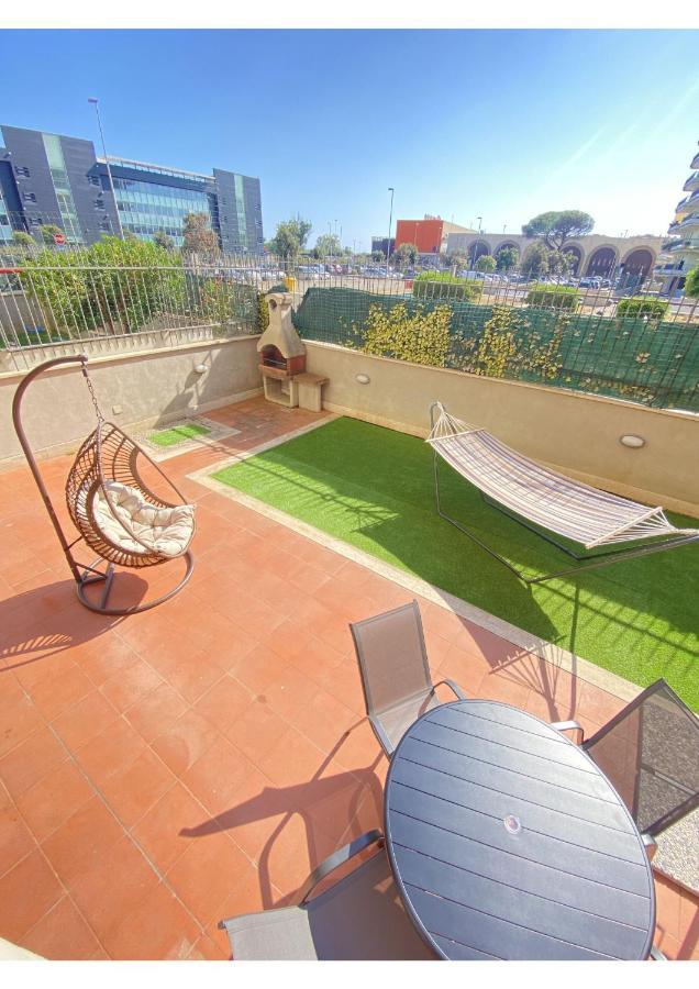 Sun Nest Apartment - Terrace & Garage فيوميتشينو المظهر الخارجي الصورة