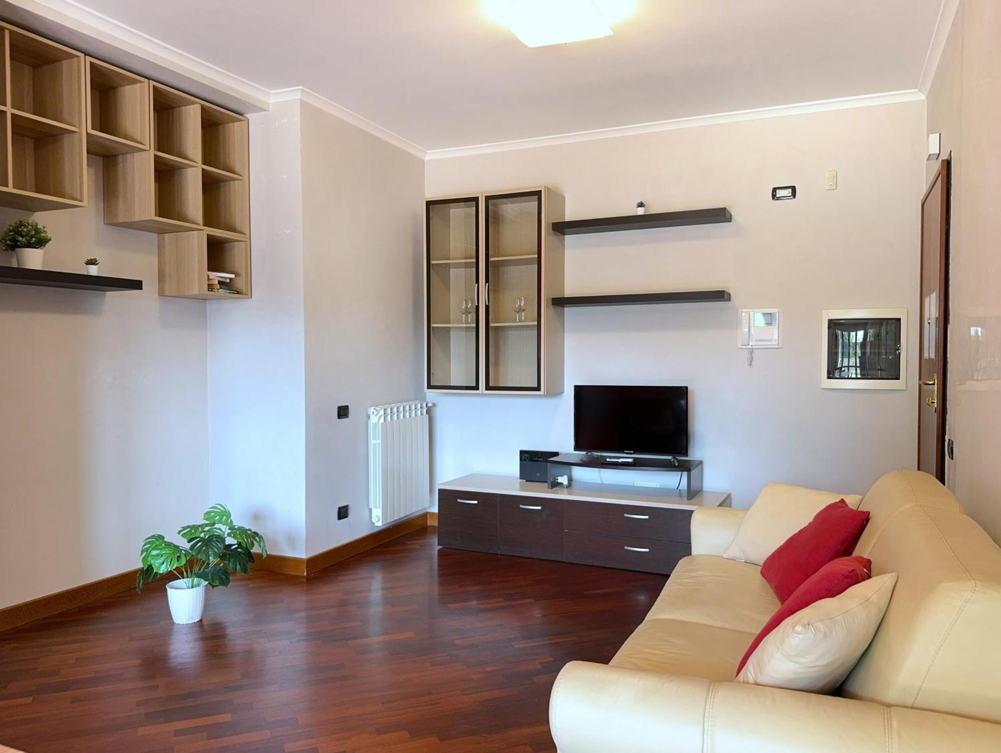 Sun Nest Apartment - Terrace & Garage فيوميتشينو المظهر الخارجي الصورة