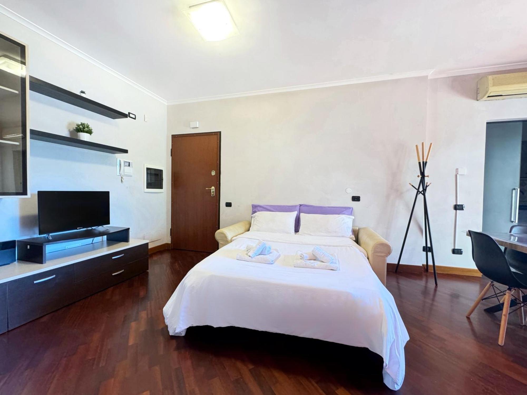 Sun Nest Apartment - Terrace & Garage فيوميتشينو المظهر الخارجي الصورة